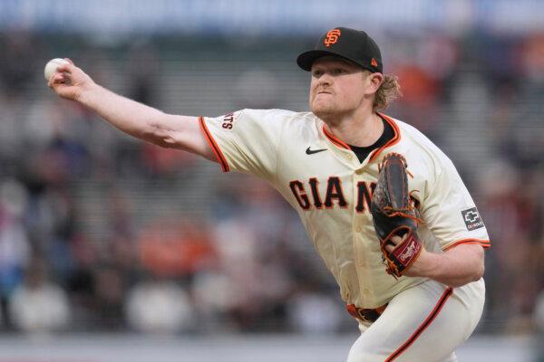 Webb’s Gem and Timely Giants Hitting Enough to Beat Mets