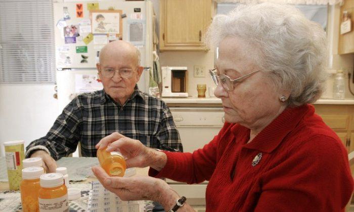 Thousands of Canadian Seniors Hospitalized with Adverse Drug Reactions: Report