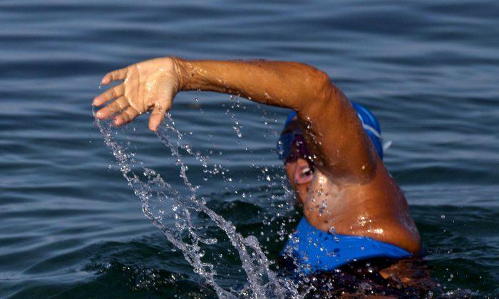 Diana Nyad Completes Cuba to Florida Swim