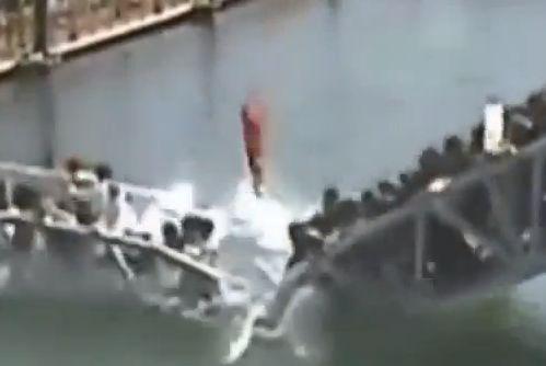 Watch Bridge Collapse in China: Packed With Tourists (+Video)