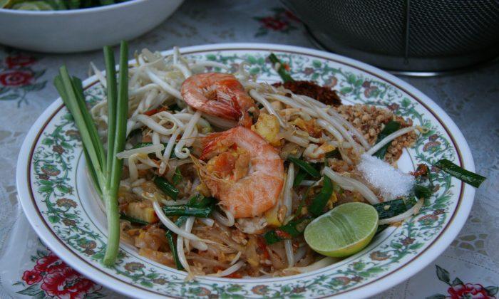Pad Thai Recipe: Direct From a Street Vendor in Thailand