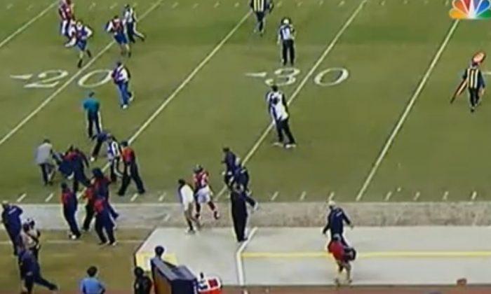 Gary Kubiak Collapses at Houston Texans Game on ‘SNF’