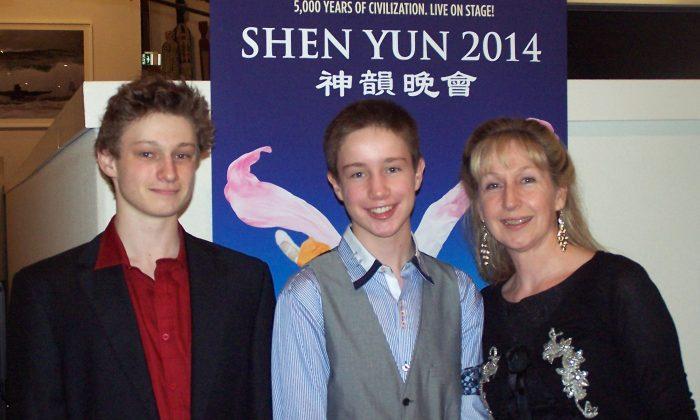 International Singer Speechless Over Shen Yun 