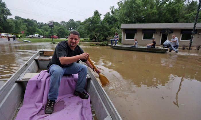 Are Flood Levels in U.S. Midwest 5 Feet Too Low?