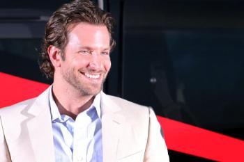 Bradley Cooper, Ryan Reynolds to Star in Cop Action-Comedy