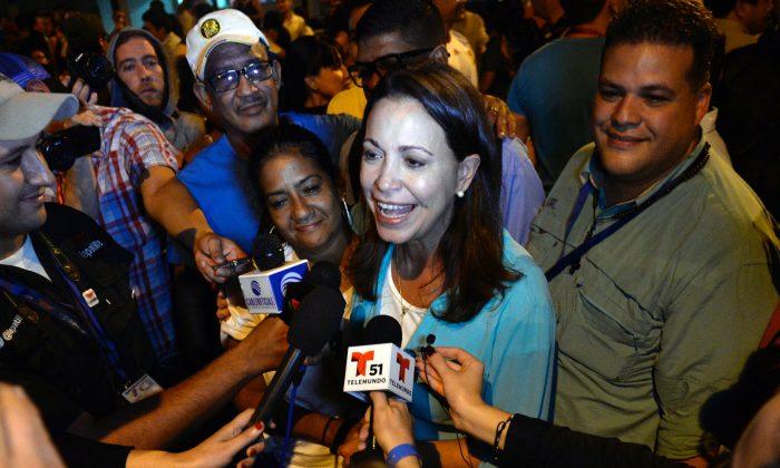Machado Declares Victory in Venezuelan Opposition Primary; Count Unfinished