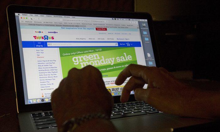 Beware Cyber Hackers, Security Watchdog Warns Christmas Online Shoppers
