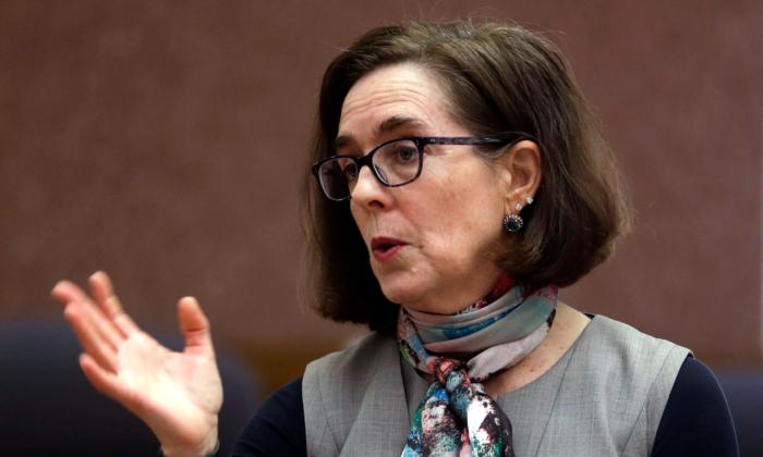 Oregon Governor Signs Bill Letting Students Graduate Without Proving They Can Read, Write, or Do Math