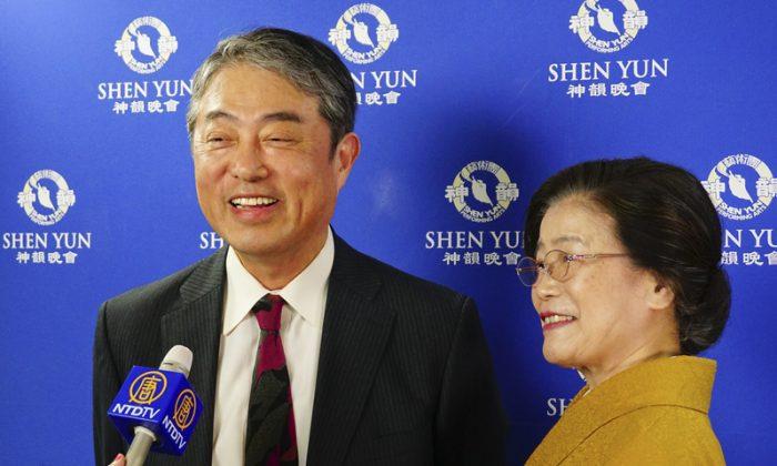 Art Professor Says Shen Yun Is so Beautiful ‘It Touches Humans’ Hearts’