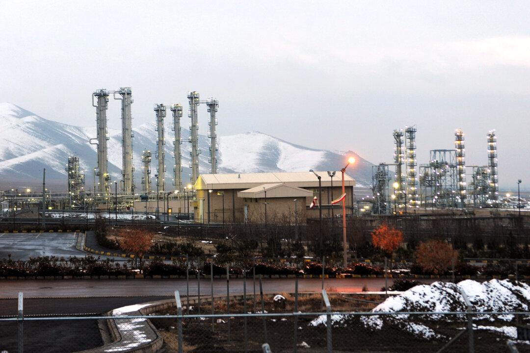 Israel Hits 2 Iranian Nuclear Sites, Iran Retaliates