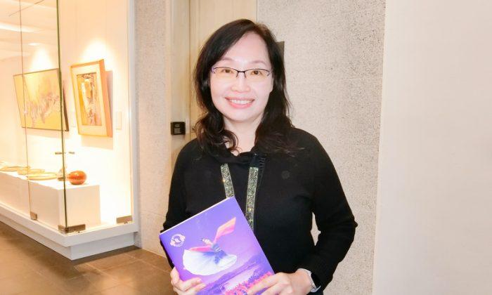 Newspaper Chief Editor Finds Shen Yun Rewarding, Impressive