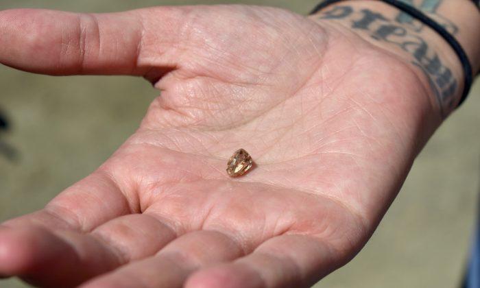 Texas Woman Finds 3.7-Carat Yellow Diamond in Arkansas State Park