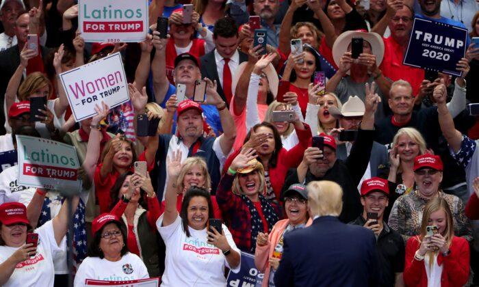 One in Five Dallas Trump Rally Registrants Was Democrat, Campaign Chair Says