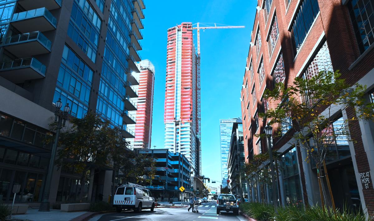 Beijing Developer’s $1 Billion Los Angeles Trophy Project Shuts Down