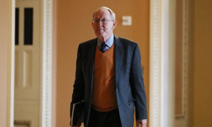 Key GOP Sen. Lamar Alexander to Vote No on More Witnesses, Documents in Impeachment Trial