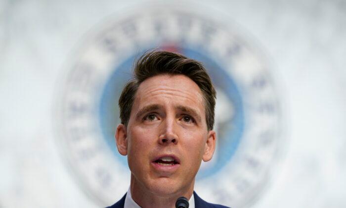 Sen. Hawley: Who Becomes President ‘Depends on What Happens’ on Jan. 6