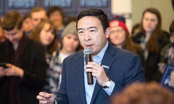 Former Democrat Presidential Candidate Yang Announces Run for NYC Mayor