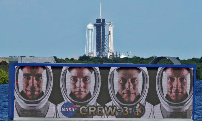 SpaceX Crew Launch Bumped to Next Week; Astronaut on Mend