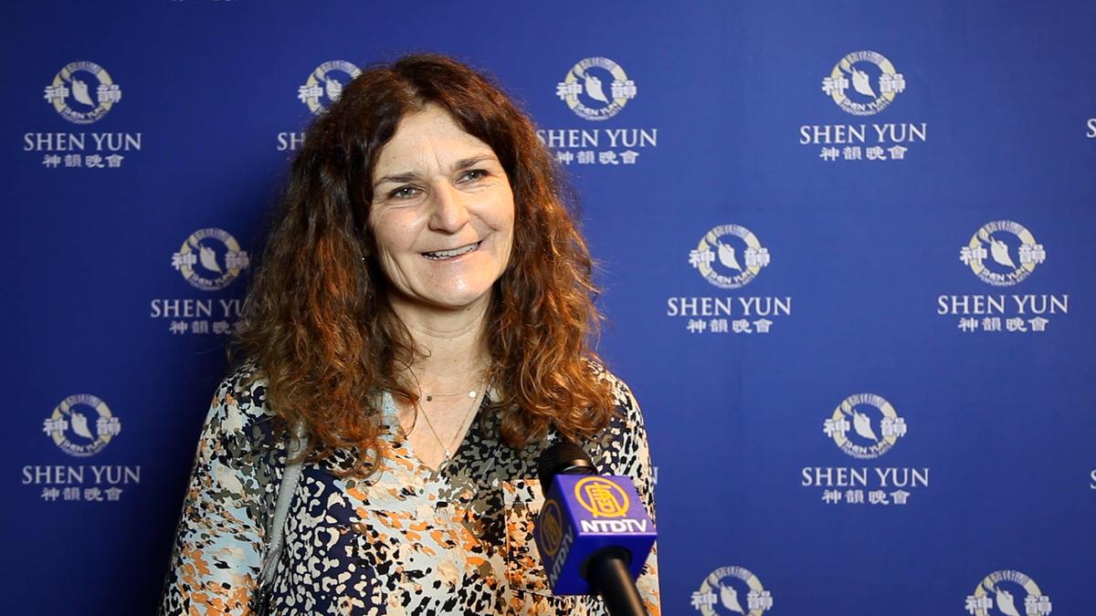 Shen Yun Showed Me the Importance of Getting Back to Our Roots, Says Marketing Specialist