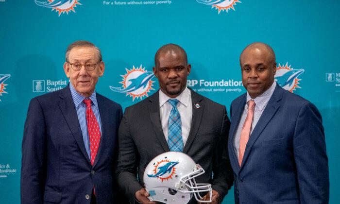 NFL Suspends Dolphins Owner Ross for Tampering With Brady, Payton