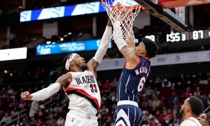 Clippers, Trail Blazers Exchange 5 Players in Trade