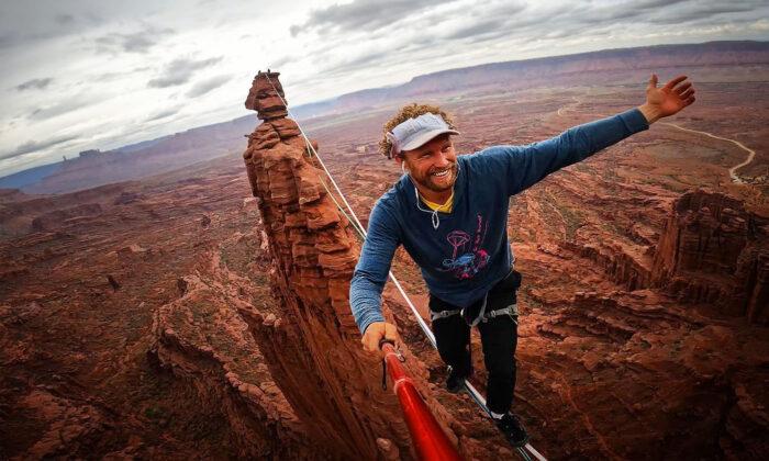 ‘Unshackled by Fear’: Slackliner Snaps Unimaginable Selfies, Videos While Walking Wires Between Peaks