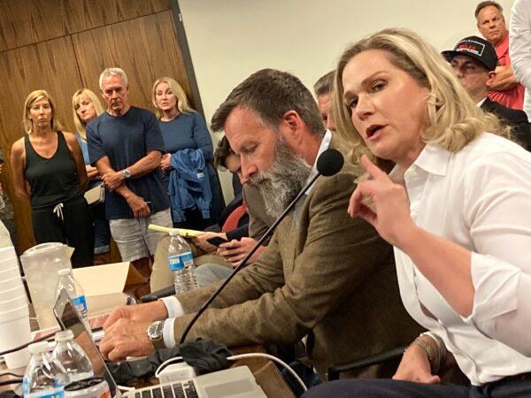 True the Vote founder and president Catherine Engelbrecht describes how organized ballot trafficking appears to be behind the 2020 election in Arizona during an informational meeting with state lawmakers in Phoenix on May 31. (Allan Stein/The Epoch Times)