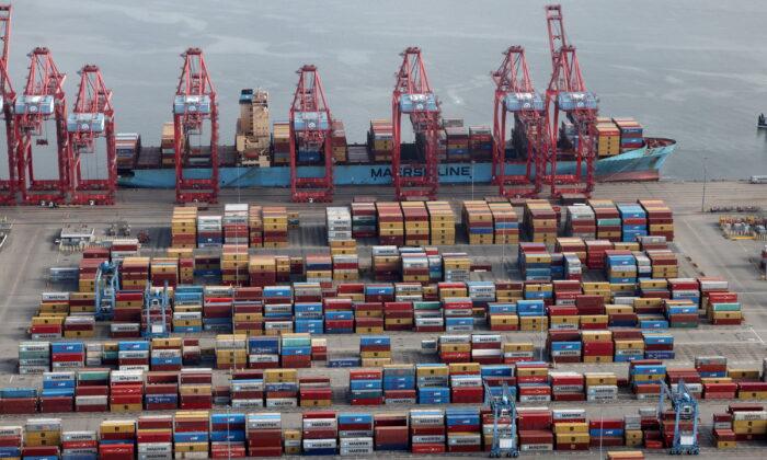 Disruptions at West Coast Ports Continue Amid Labor Negotiations