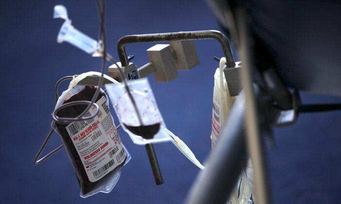 Nonprofit Blood Donation Service Starts Matching Unvaccinated Patients With Donors