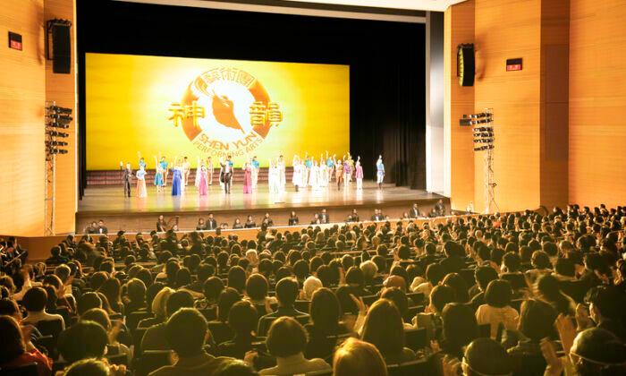 The More I Watch Shen Yun, the More I Love It, Says Doctor
