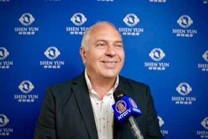Serge Lavaure, a retired general physician, came from Limoges to see Shen Yun in Tours on April 24, 2023. (NTD)