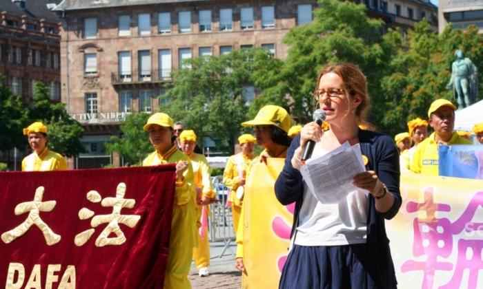 European Falun Gong Adherents Protest Against CCP Suppression on UN International Day in Support of Victims of Torture