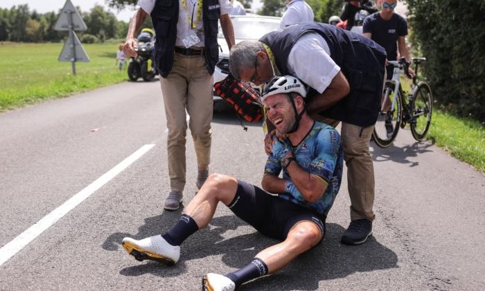 Cavendish’s Tour Record Hopes Brought to an End as Briton Crashes Out