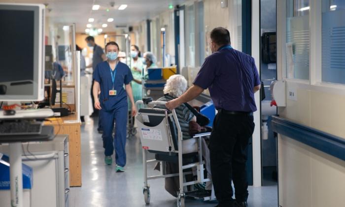 Senior UK Doctors’ Strike to Bring NHS to ‘Standstill’