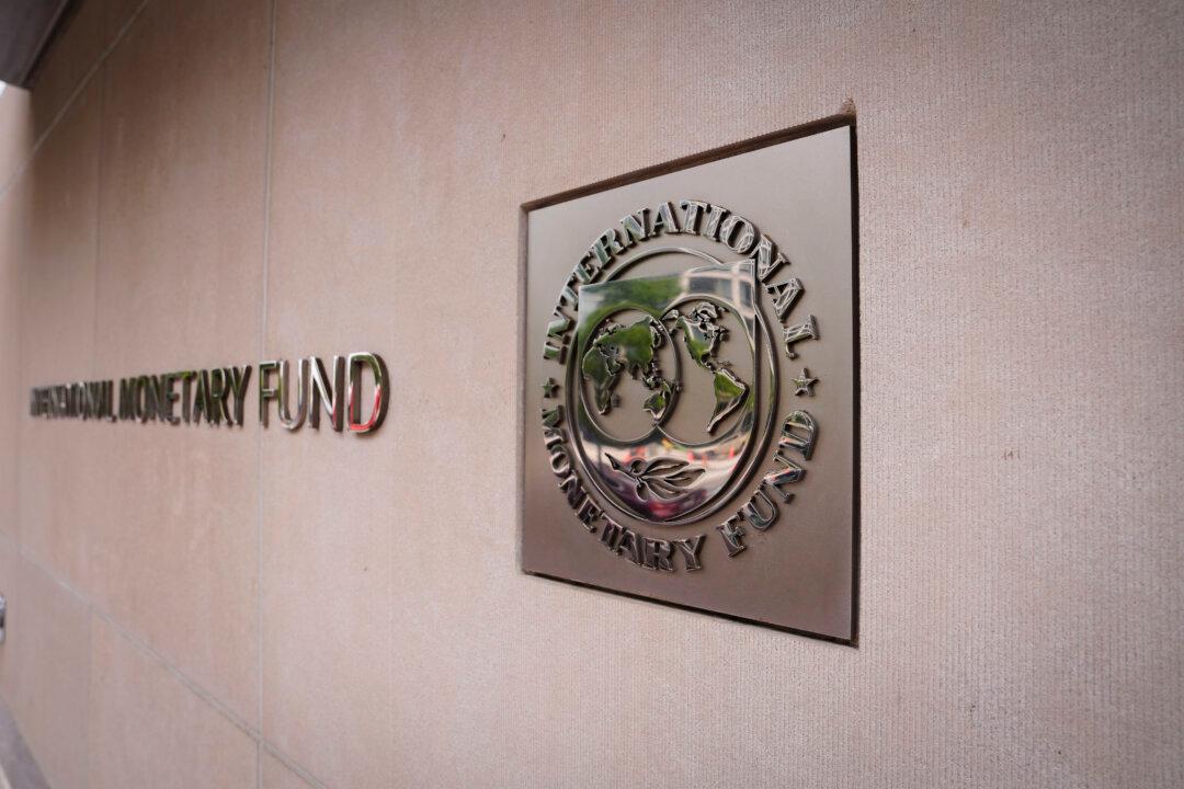IMF Lifts 2025 Global Growth Forecast, Warns of Lingering Trade Uncertainty