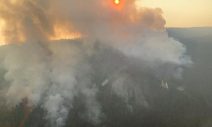 West Kelowna, BC, Declares State of Emergency Over Encroaching Wildfire