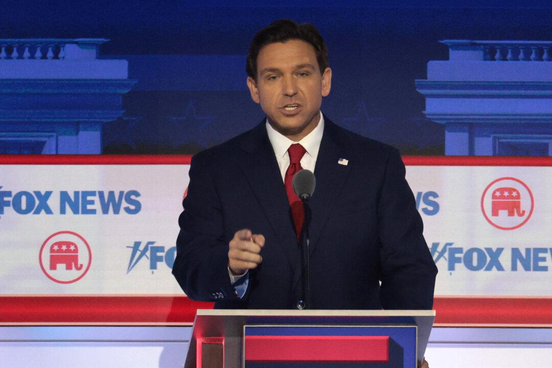 DeSantis Explains Why He Hesitated to Raise His Hand During Debate as Show of Support for Trump