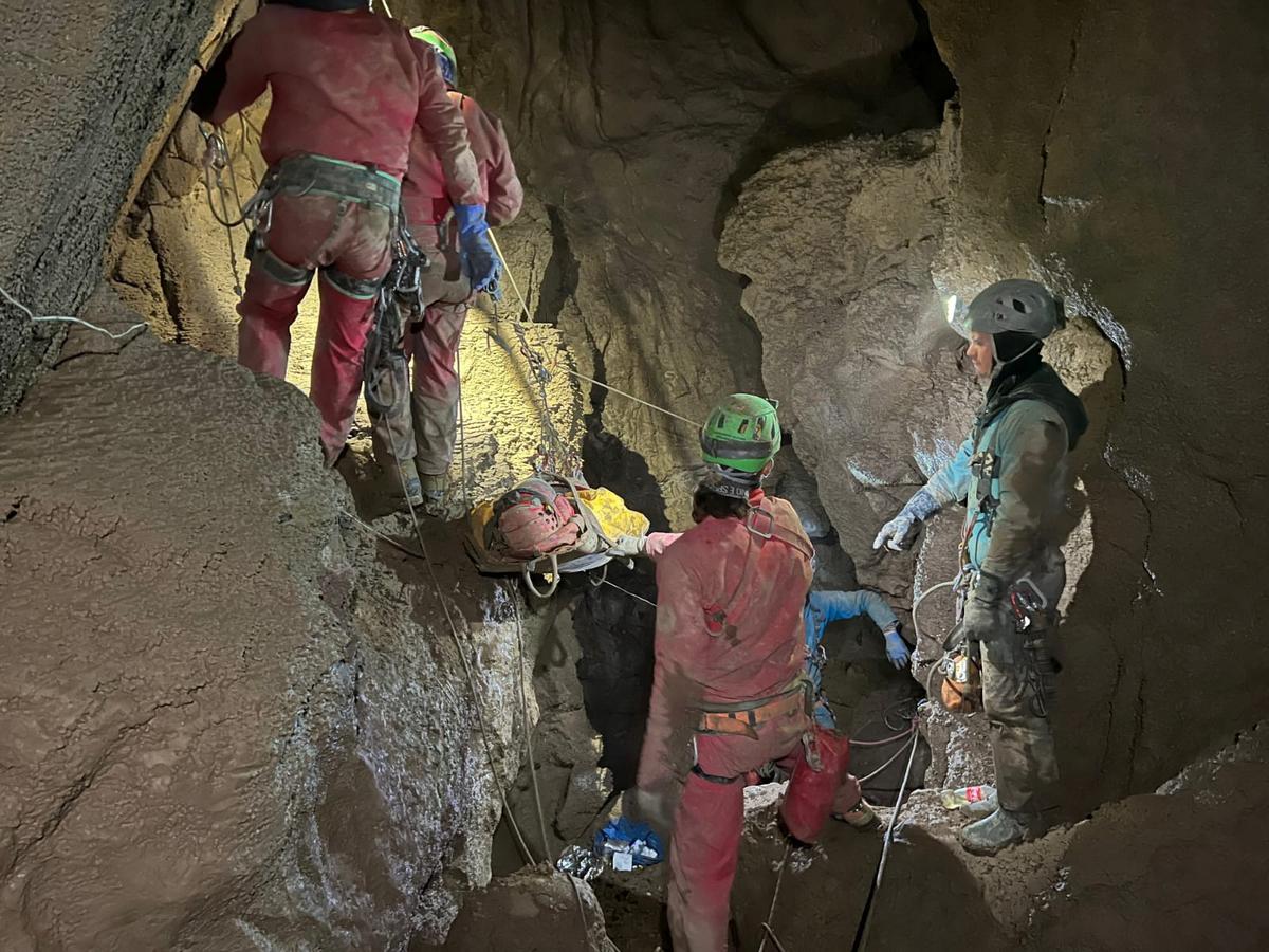 American Caver Surfaces From Turkish Cave After 10-Day Rescue