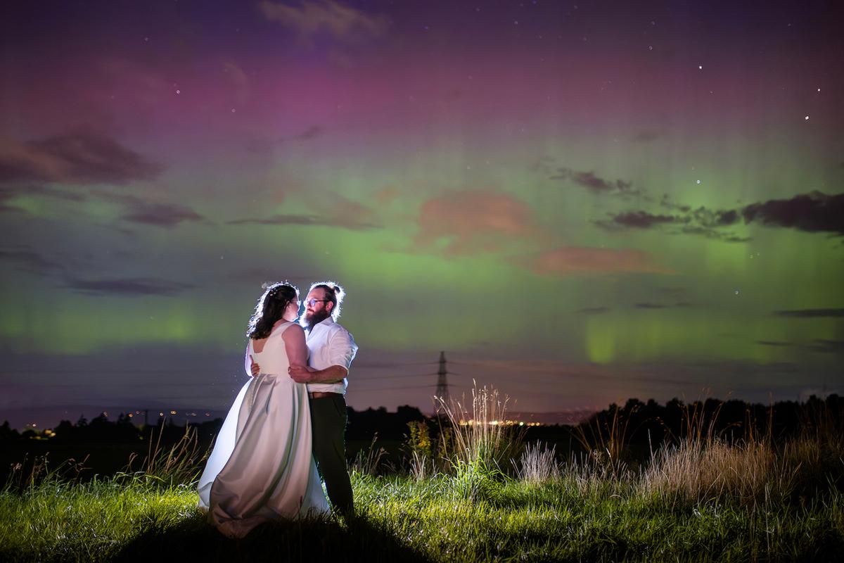 Couple Gets ‘Amazing’ Wedding Photos As Northern Lights Make an Appearance on Their Big Day