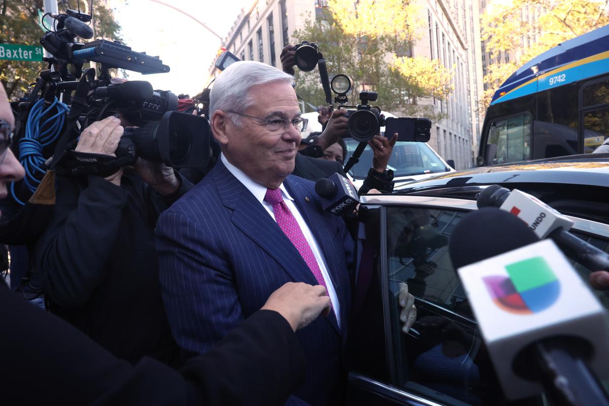 Sen. Menendez Pleads Not Guilty to New Foreign Agent Charge