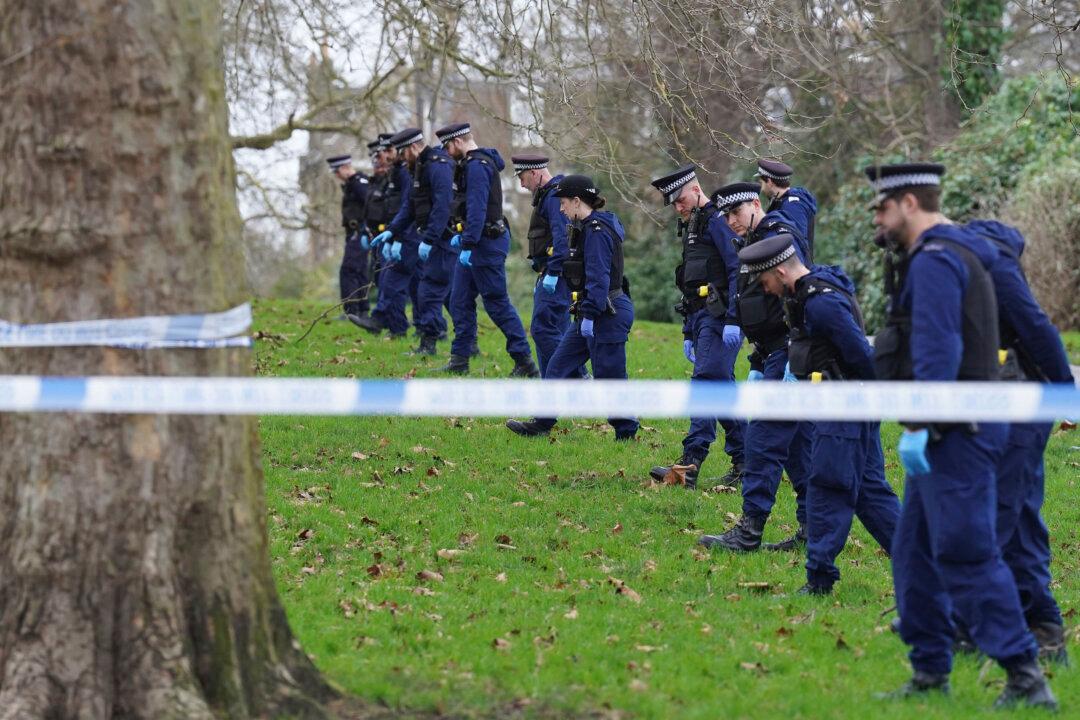 16-Year-Old Fatally Stabbed on Hill Overlooking London During New Year’s Eve