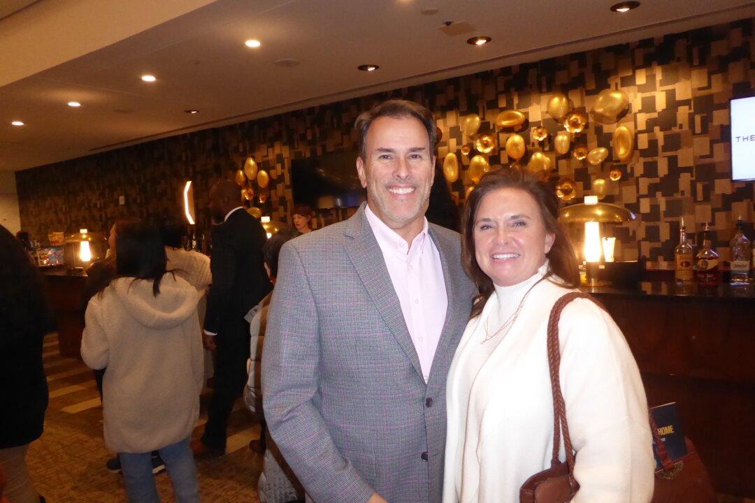 Atlanta Theatergoers See Important Lesson for Americans in Shen Yun