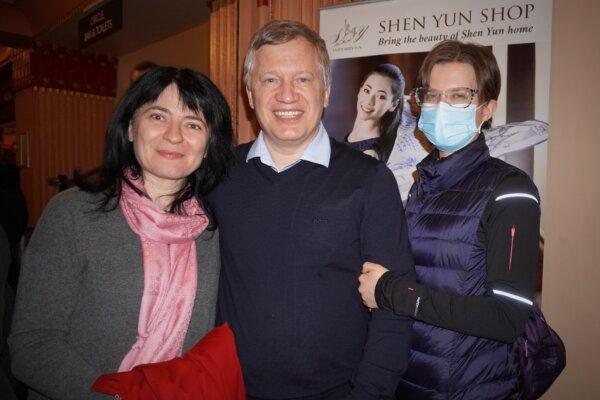 (L–R): Irina and Alexey Kislitsyn and their friend Elena attended Shen Yun Performing Arts performance at the New Theatre in Oxford, U.K., on Jan. 6, 2024. (Mary Mann/The Epoch Times)