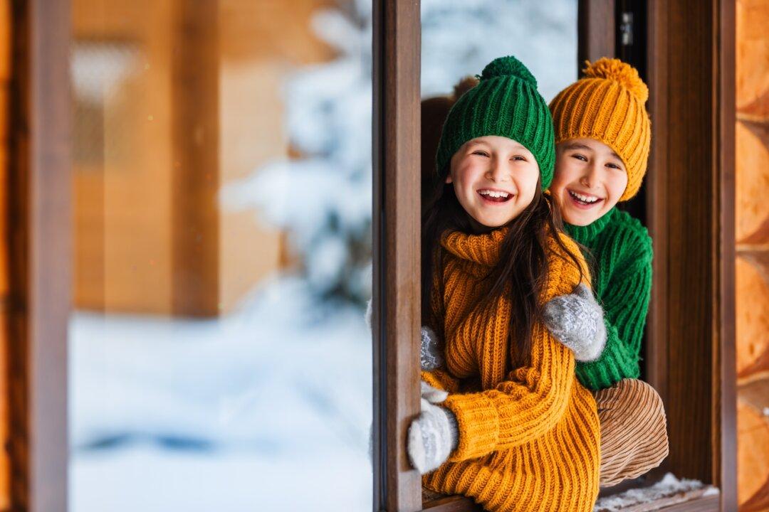 15+ Fun Ways for Fun in the Snow Off the Slopes