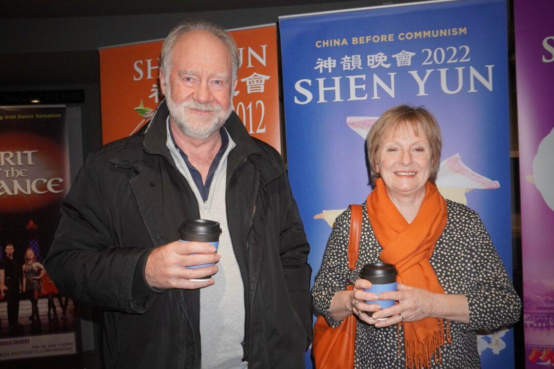 Woking Theatergoer Highly Impressed With Shen Yun’s Precision