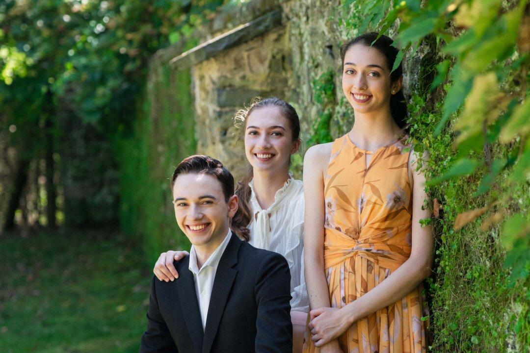 A Transcendent Art Form: 3 Siblings Join a Cultural Renaissance Spearheaded by Shen Yun