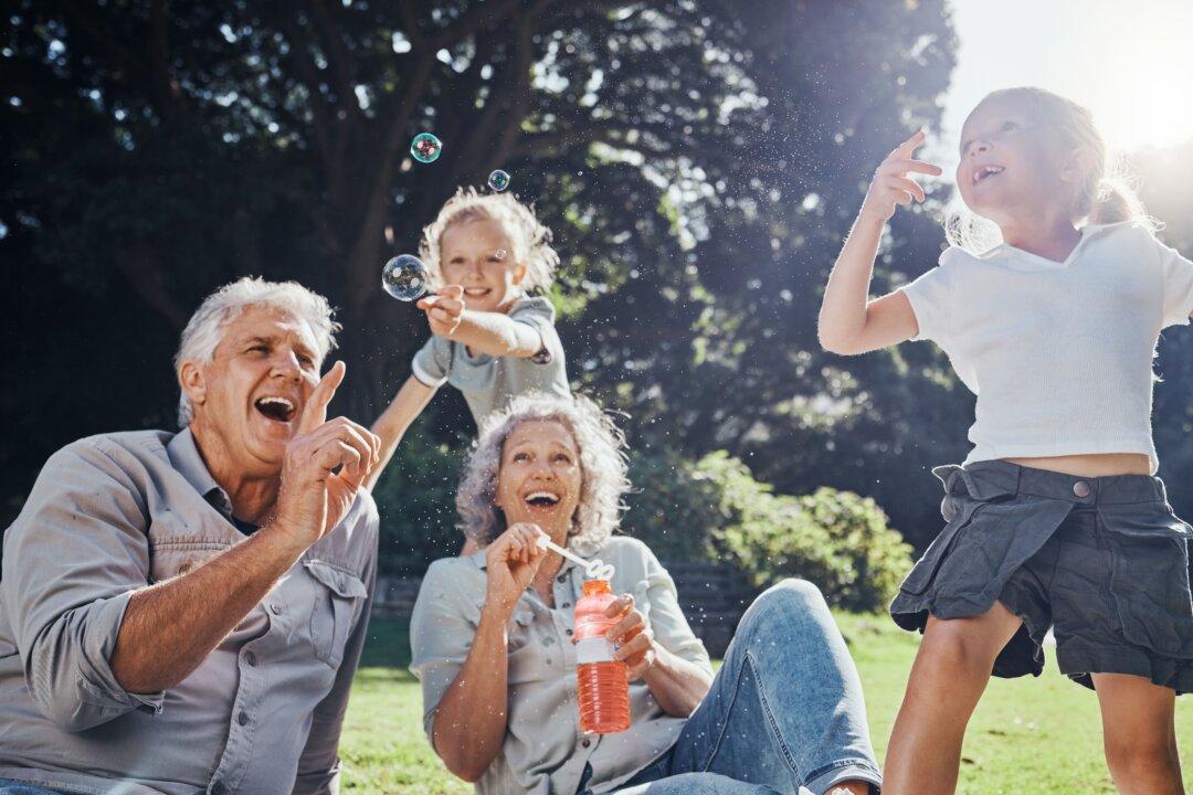 More Than $100 Trillion to Be Handed Down From Elderly to Heirs, Study Predicts