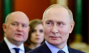 Putin Expected to Secure New Term in Kremlin as 3-Day Election Kicks Off in Russia