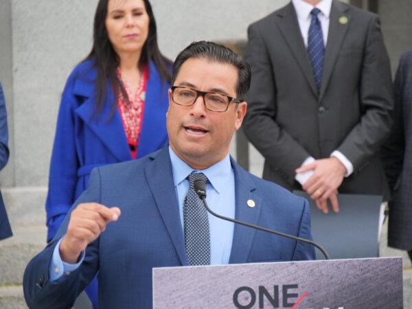 Assemblymember Carlos Villapudua introduces his bill at the Capitol in Sacramento on Feb. 14, 2024. (Travis Gillmore/The Epoch Times)