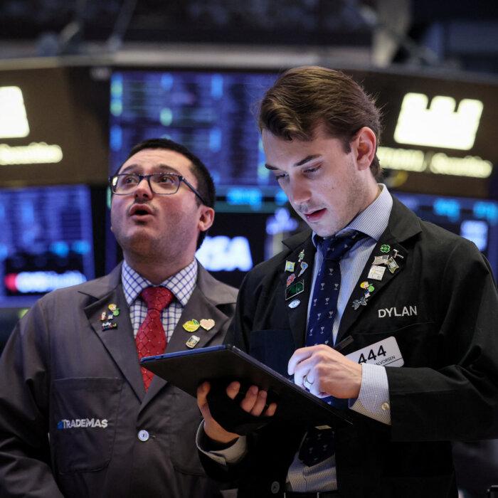 Dow Jones Drops 500 Points After Strong US Inflation Report